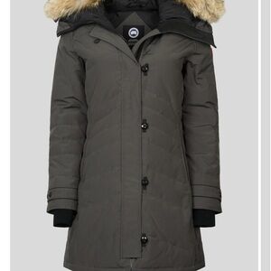 Canada Goose - Lorette Parka
Size large with fur  
Excellent condition